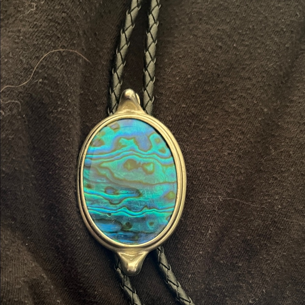 Vintage Bolo Tie - Picture 2 of 5